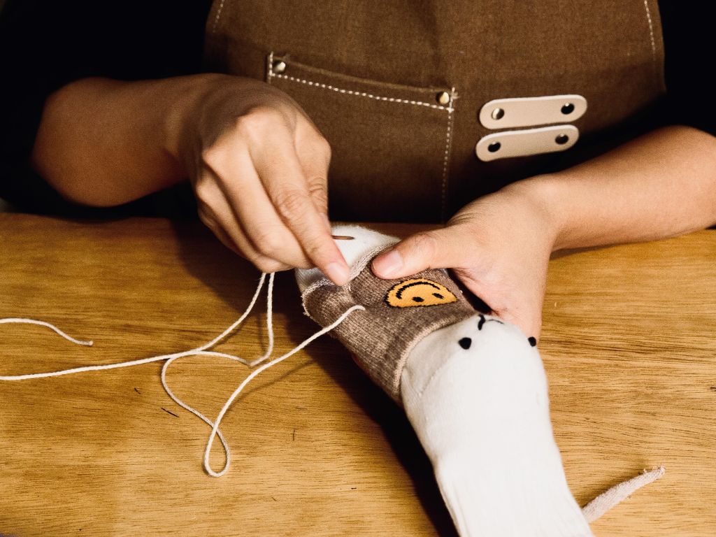 手作編織小襪獸 - 永續工藝的溫暖時刻